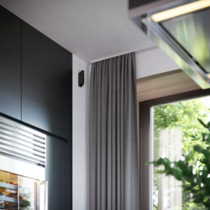 Détecteur de mouvement AJAX MotionProtect Curtain Noir en situation
